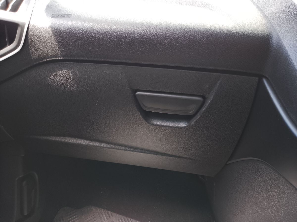 FORD FOCUS ZETEC MK3 GLOVE BOX 2011-2014