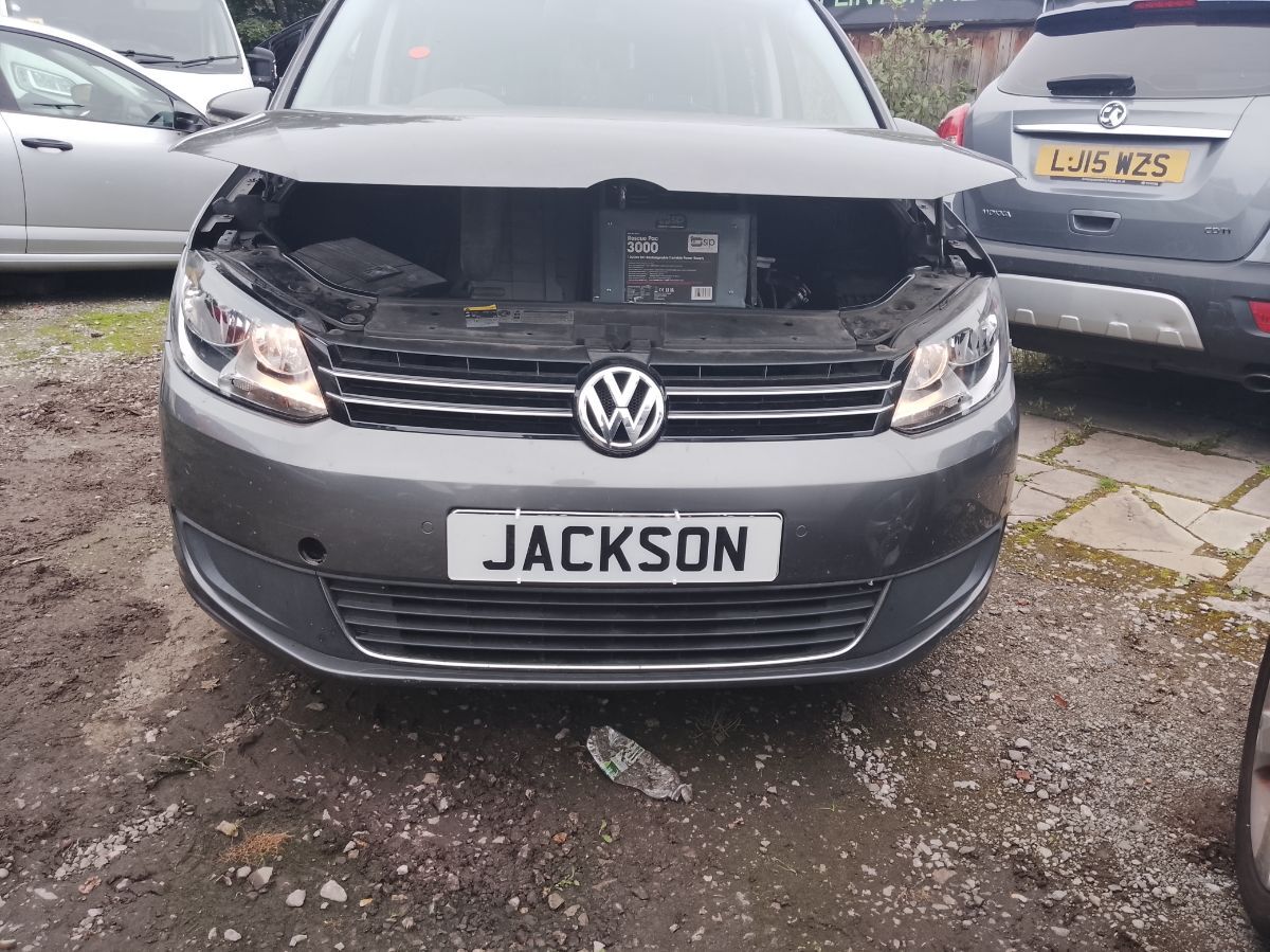 VOLKSWAGEN TOURAN MK1 FRONT BUMPER (D7R) GREY 2010-2015 1T0807217P