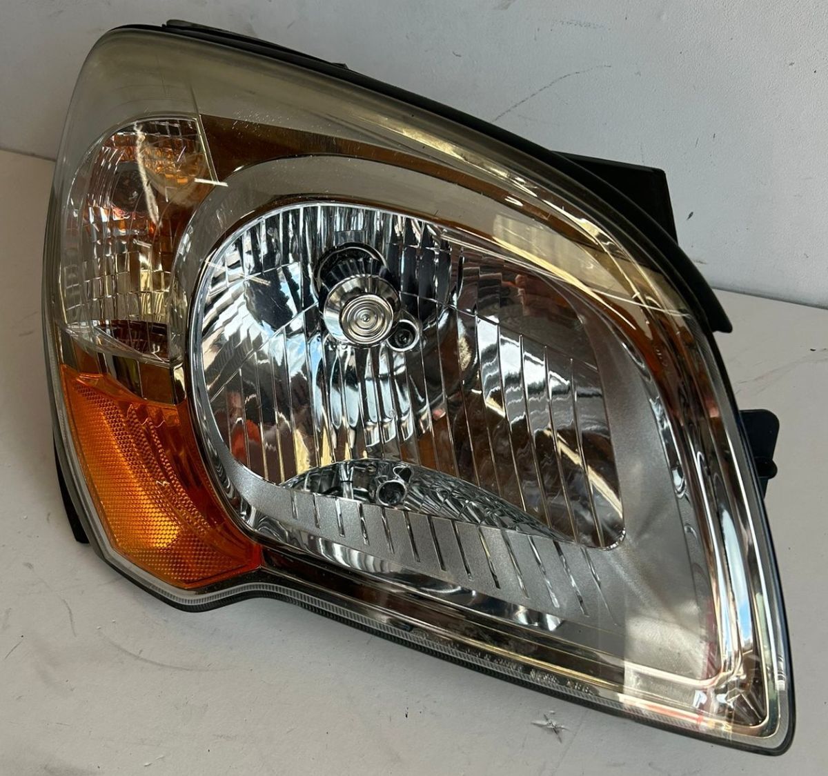 KIA SPORTAGE XE DRIVER SIDE HEADLIGHT UNIT OFFSIDE FITS 2010