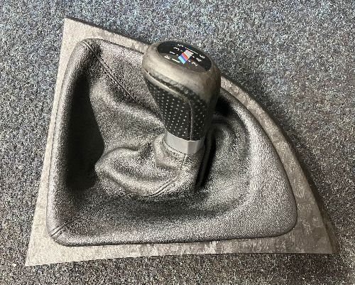 BMW 1 SERIES 118D M SPORT COUPE E82 6 SPEED GEAR KNOB & GAITER 2010