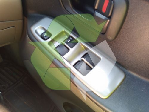 MITSUBISHI SHOGUN MK3 DRIVER OFFSIDE FRONT WINDOW SWITCH 2000-2006