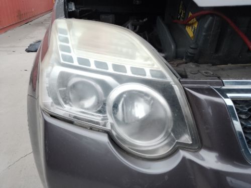 NISSAN X-TRAIL MK2 DRIVER O/S HEADLIGHT 2007-2014