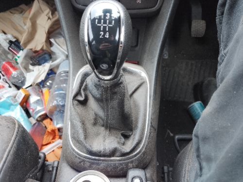 VAUXHALL MOKKA MK1 GEAR KNOB & GAITER COVER 2012-2016