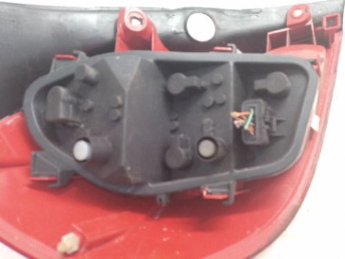 RENAULT CLIO DYNAMIQUE 16V MK3 Ph1 X85 DRIVER O/S REAR LIGHT 2006
