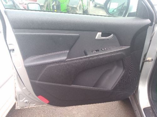 KIA SPORTAGE CRDI 3 SAT NAV MK3 DRIVER O/S FRONT DOOR CARD 2015