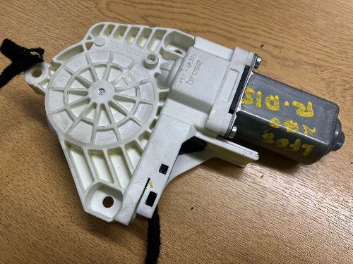 RANGE ROVER SPORT TDV6 L320 DRIVER SIDE REAR WINDOW MOTOR 0536010001