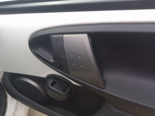 TOYOTA AYGO VVT-I FIRE MK1 DRIVER OFFSIDE FRONT DOOR CARD 2012-2013